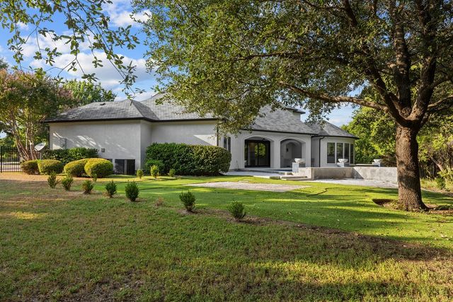 5601 S Woodcreek Circle, Mckinney, TX 75071
