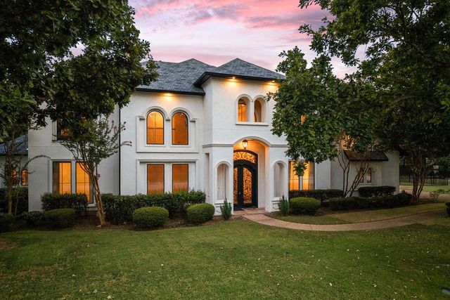 5601 S Woodcreek Circle, Mckinney, TX 75071