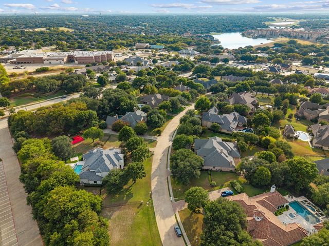 5601 S Woodcreek Circle, Mckinney, TX 75071