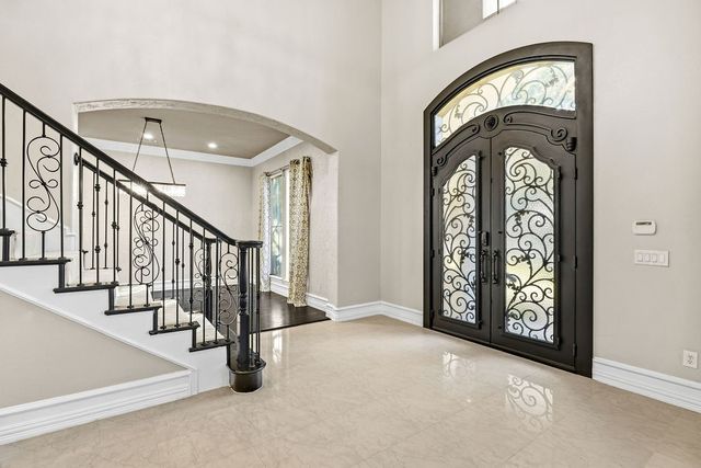 5601 S Woodcreek Circle, Mckinney, TX 75071