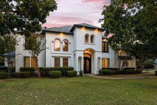 5601 S Woodcreek Circle, Mckinney, TX 75071