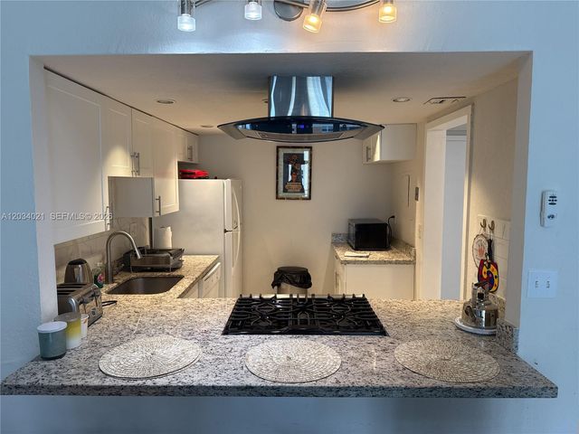 2030 S Ocean Dr 1511, Hallandale Beach, FL 33009