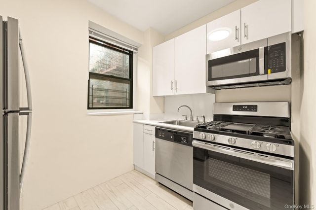 34-21 78th Street 1H, Jackson Heights, NY 11372