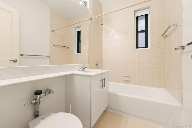 34-21 78th Street 1H, Jackson Heights, NY 11372