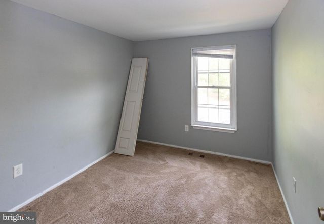 2583 ROBINSON PL, Waldorf, MD 20602