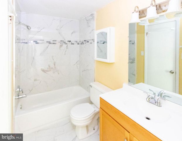 2583 ROBINSON PL, Waldorf, MD 20602