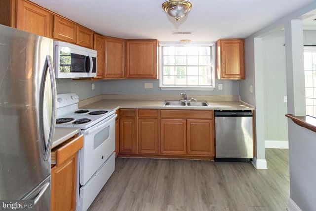 2583 ROBINSON PL, Waldorf, MD 20602