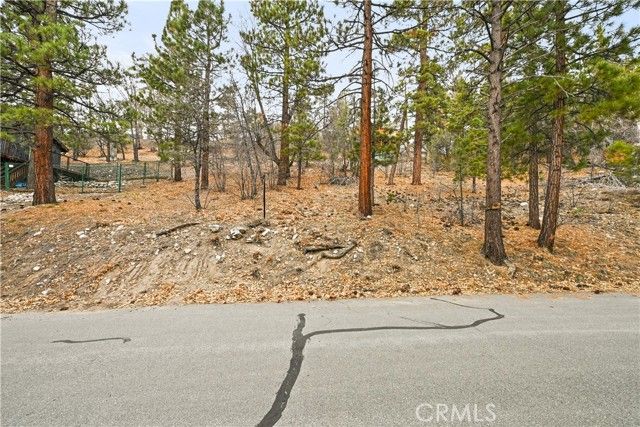 1237 Ridge Road, Fawnskin, CA 92333