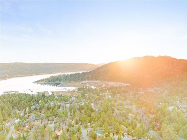 1237 Ridge Road, Fawnskin, CA 92333