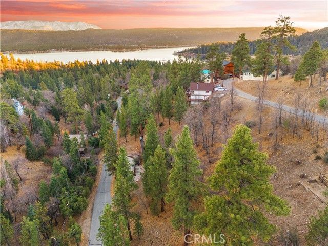 1237 Ridge Road, Fawnskin, CA 92333