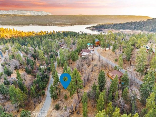 1237 Ridge Road, Fawnskin, CA 92333