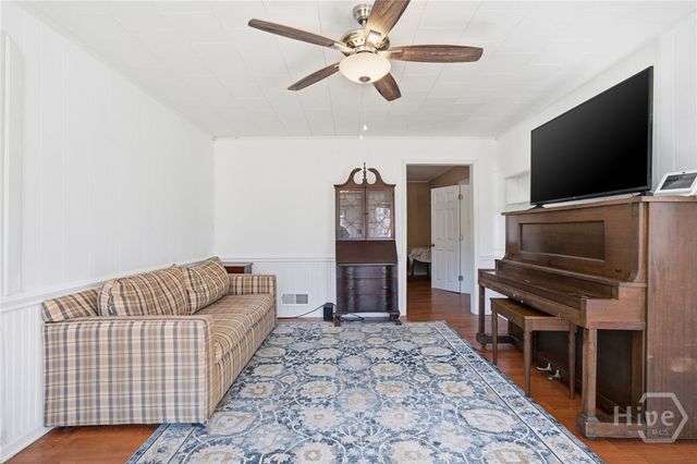 14 Redmond Avenue, Savannah, GA 31408