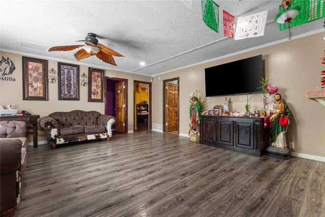 2802 Gooch Street, Dallas, TX 75241