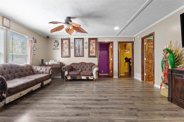 2802 Gooch Street, Dallas, TX 75241