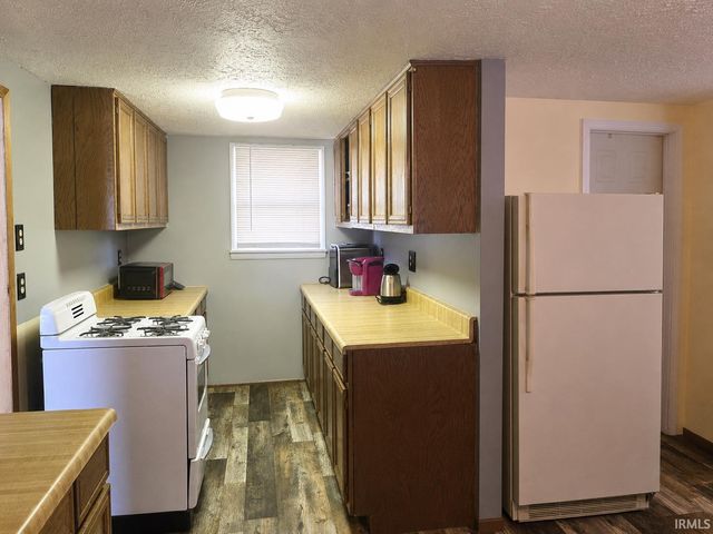 6694 N Harris Loop Road, Monon, IN 47959