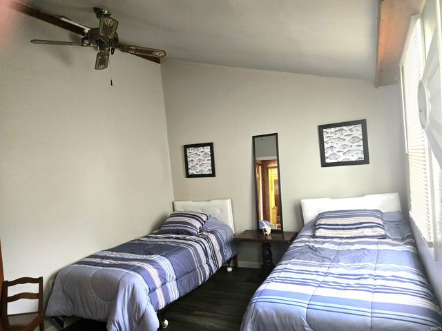 6694 N Harris Loop Road, Monon, IN 47959