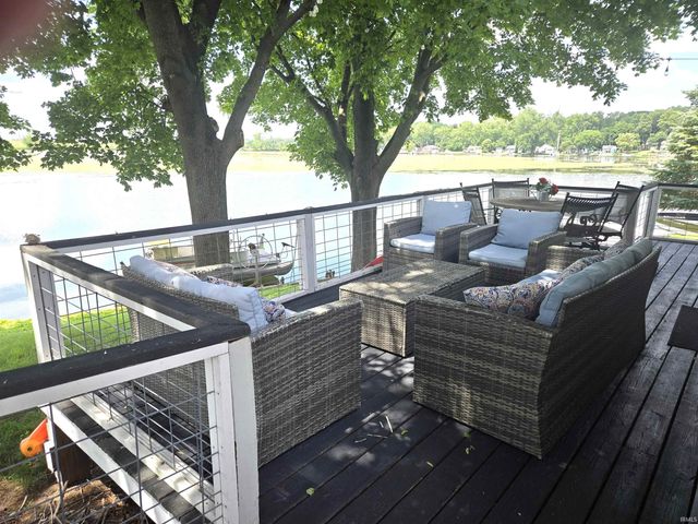 6694 N Harris Loop Road, Monon, IN 47959
