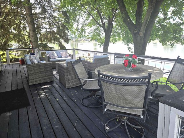 6694 N Harris Loop Road, Monon, IN 47959