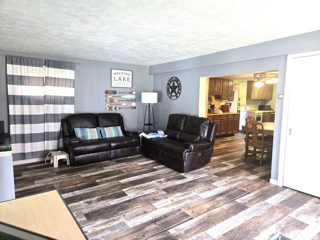 6694 N Harris Loop Road, Monon, IN 47959