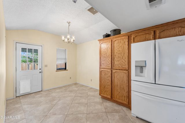 10349 Redwood Boulevard, California City, CA 93505