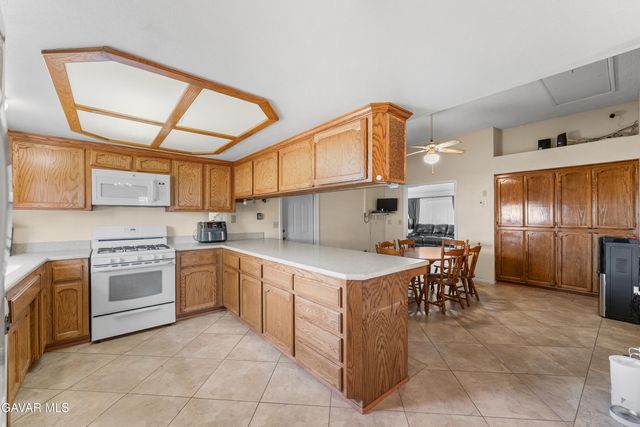 10349 Redwood Boulevard, California City, CA 93505