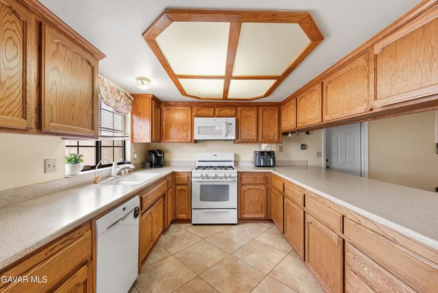 10349 Redwood Boulevard, California City, CA 93505
