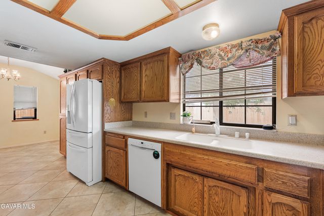 10349 Redwood Boulevard, California City, CA 93505