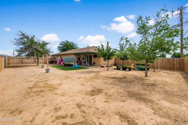 10349 Redwood Boulevard, California City, CA 93505