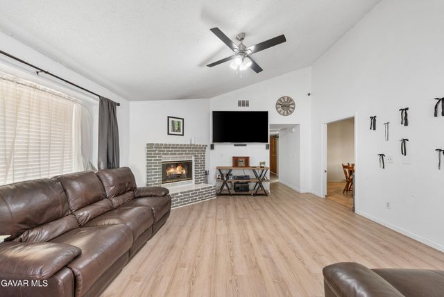 10349 Redwood Boulevard, California City, CA 93505
