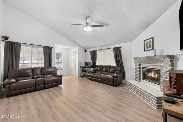 10349 Redwood Boulevard, California City, CA 93505