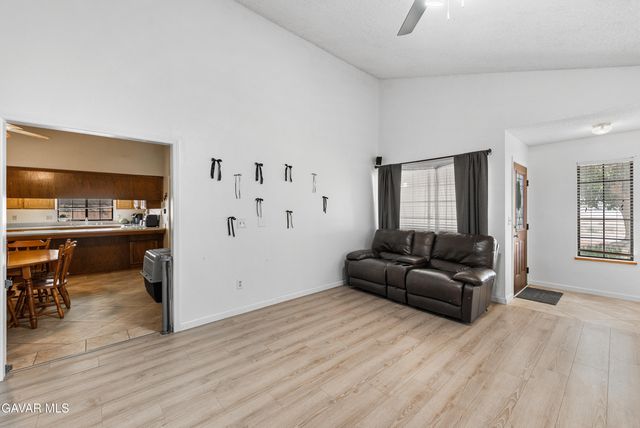 10349 Redwood Boulevard, California City, CA 93505