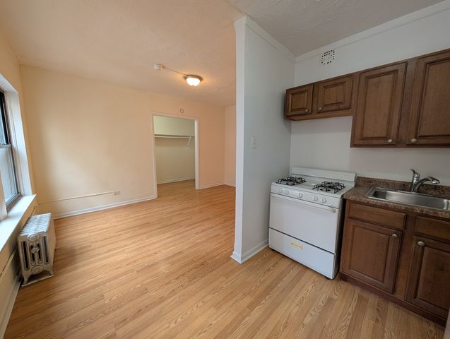 5417 N Kenmore Avenue 211, Chicago, IL 60640