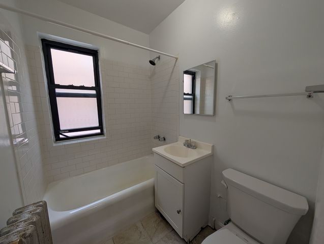 5417 N Kenmore Avenue 211, Chicago, IL 60640