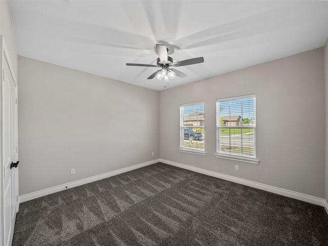 409 Ellis Place Drive, Greenville, TX 75402