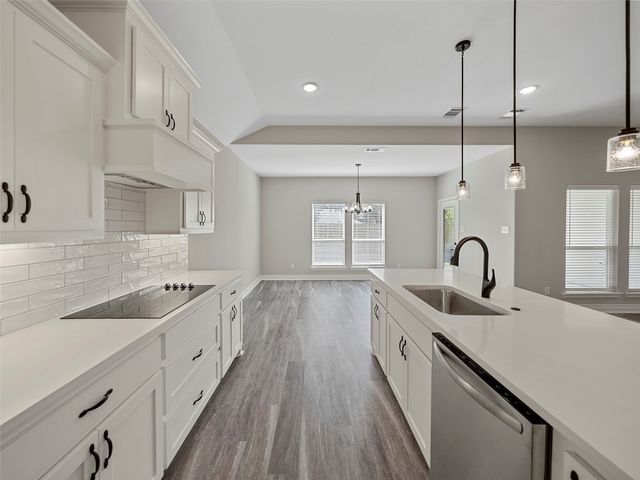 409 Ellis Place Drive, Greenville, TX 75402