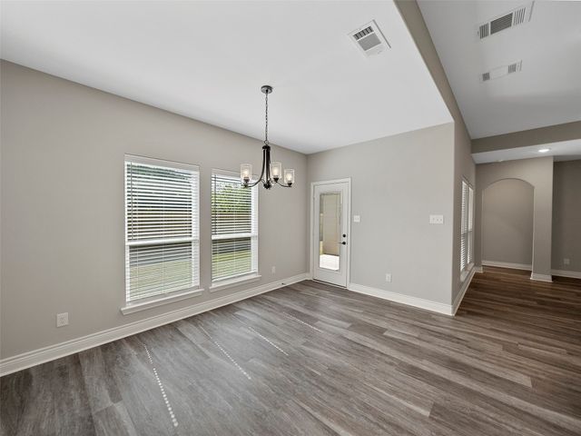 409 Ellis Place Drive, Greenville, TX 75402