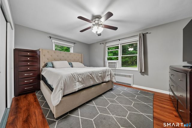 40 Comstock Hill Avenue, Norwalk, CT 06850