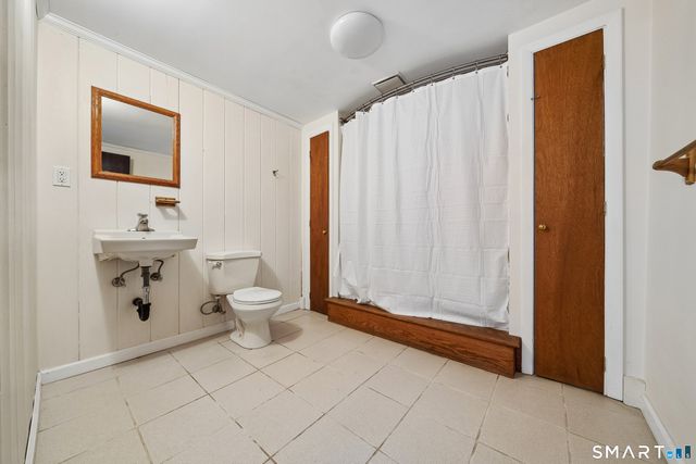 40 Comstock Hill Avenue, Norwalk, CT 06850
