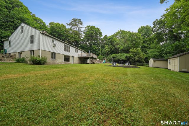 40 Comstock Hill Avenue, Norwalk, CT 06850