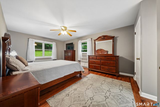 40 Comstock Hill Avenue, Norwalk, CT 06850