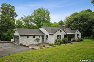40 Comstock Hill Avenue, Norwalk, CT 06850