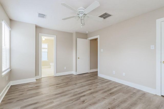 10202 Farrell Drive, Houston, TX 77070