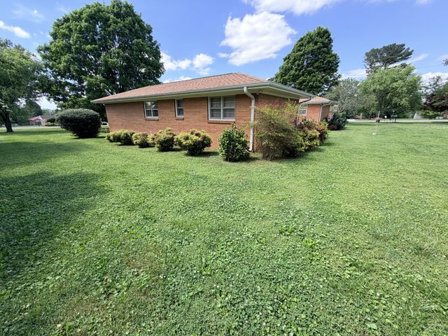 207 Mary Sharp Dr, Decherd, TN 37324
