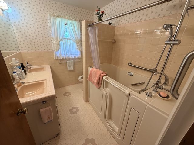 207 Mary Sharp Dr, Decherd, TN 37324