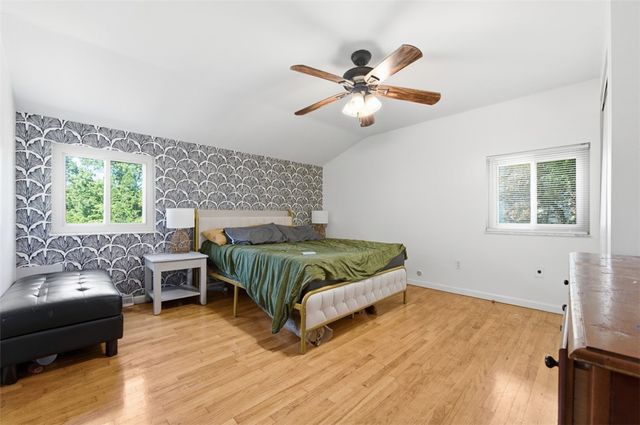 110 Crescent Garden Dr, Penn Hills, PA 15235
