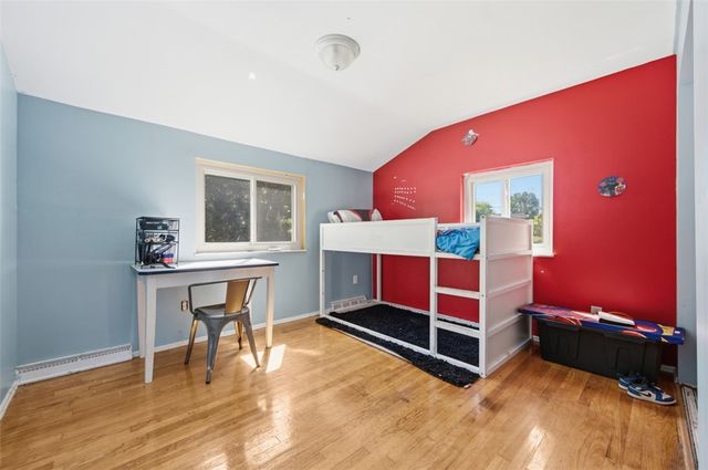 110 Crescent Garden Dr, Penn Hills, PA 15235