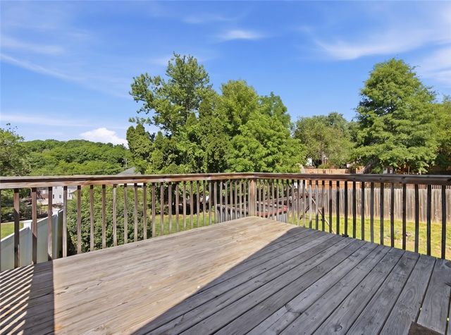 110 Crescent Garden Dr, Penn Hills, PA 15235