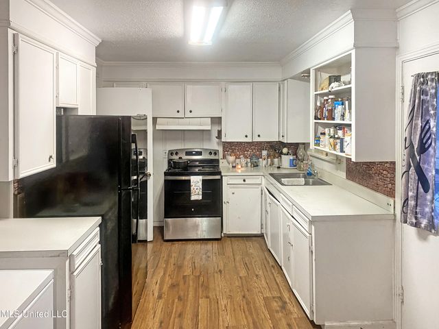 202 Donna Circle, Richland, MS 39218