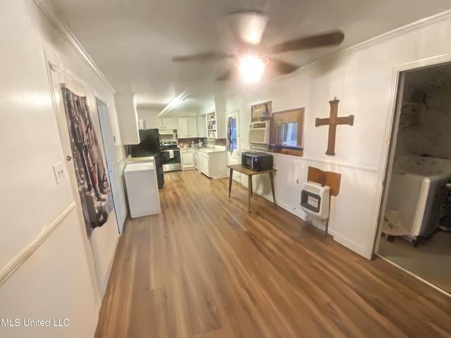 202 Donna Circle, Richland, MS 39218