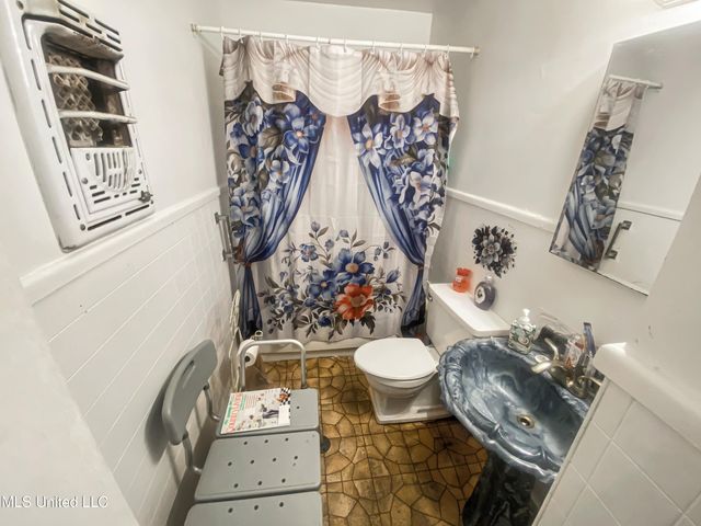 202 Donna Circle, Richland, MS 39218